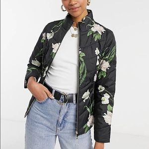 Ted Baker ADAENA
Elderflower padded packaway jacket